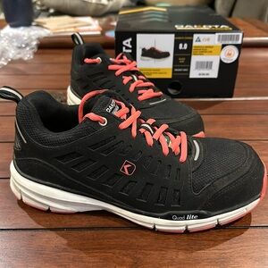 Dakota steel toe runners